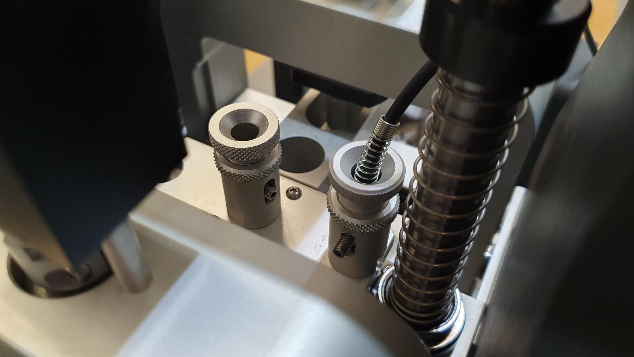 四点弯曲梁疲劳试验系统 - 亚洲必赢仪器装备中国有限公司